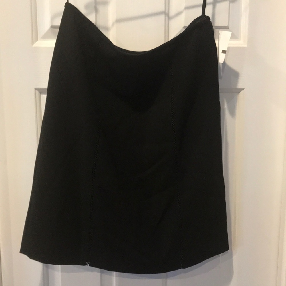 Tahari skirt  NWT skirt black 8 P